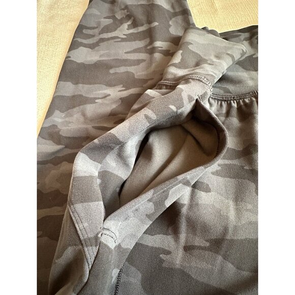 Athleta Womens Salutation Jogger Camo Size Small Pull On Travel Commute Stretch - Picture 4 of 12